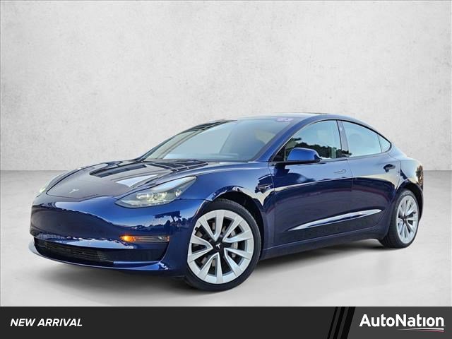 Used 2023 Tesla Model 3 Standard Range image 1