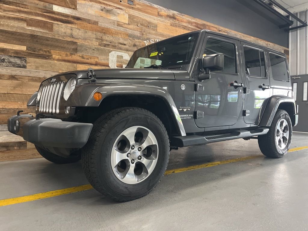 Used 2017 Jeep Wrangler Unlimited Sahara w/ Connectivity Group image 2