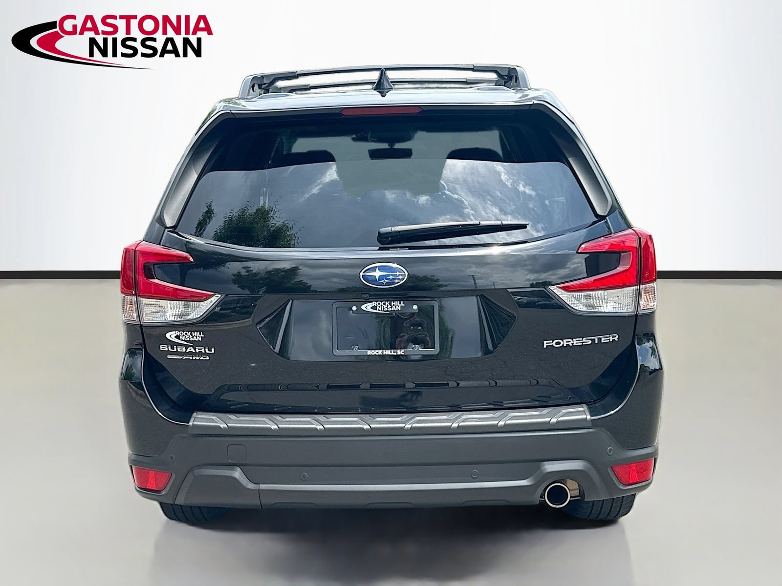 Used 2023 Subaru Forester Limited AWD/4WD image 7
