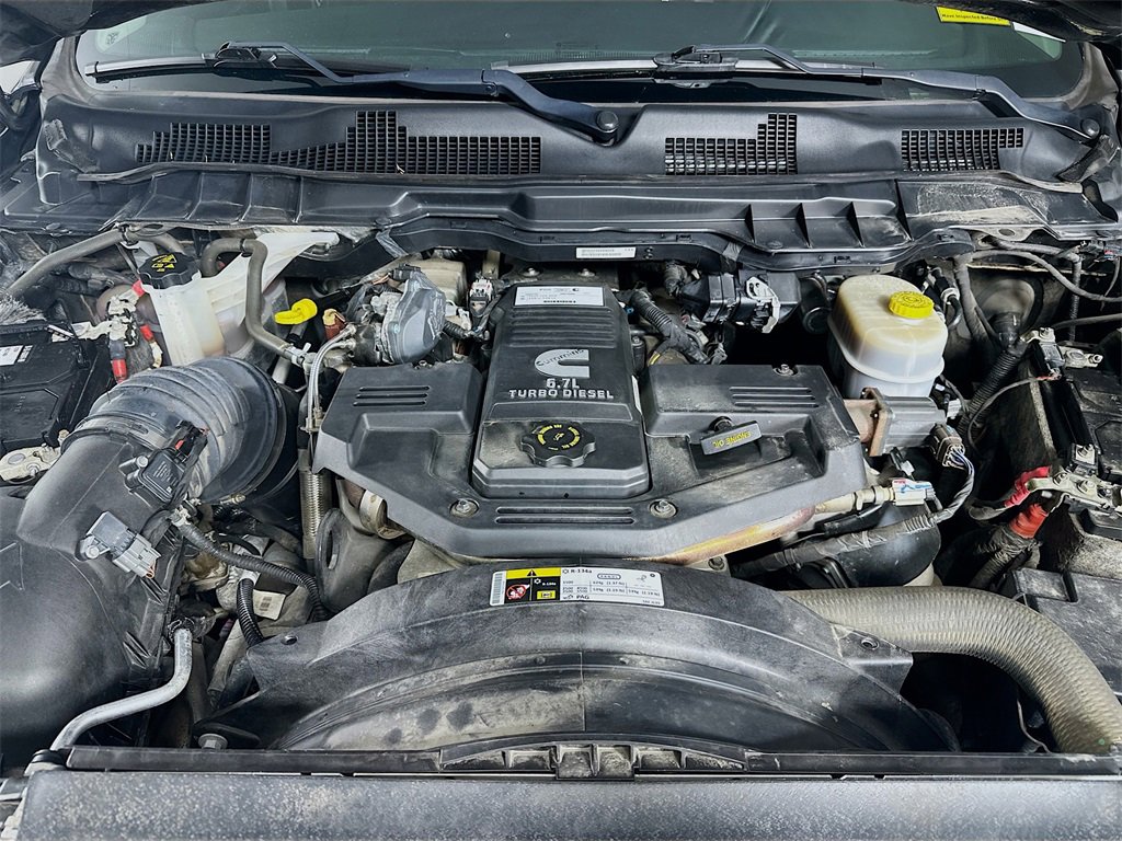 Used 2018 RAM 3500 Laramie image 32