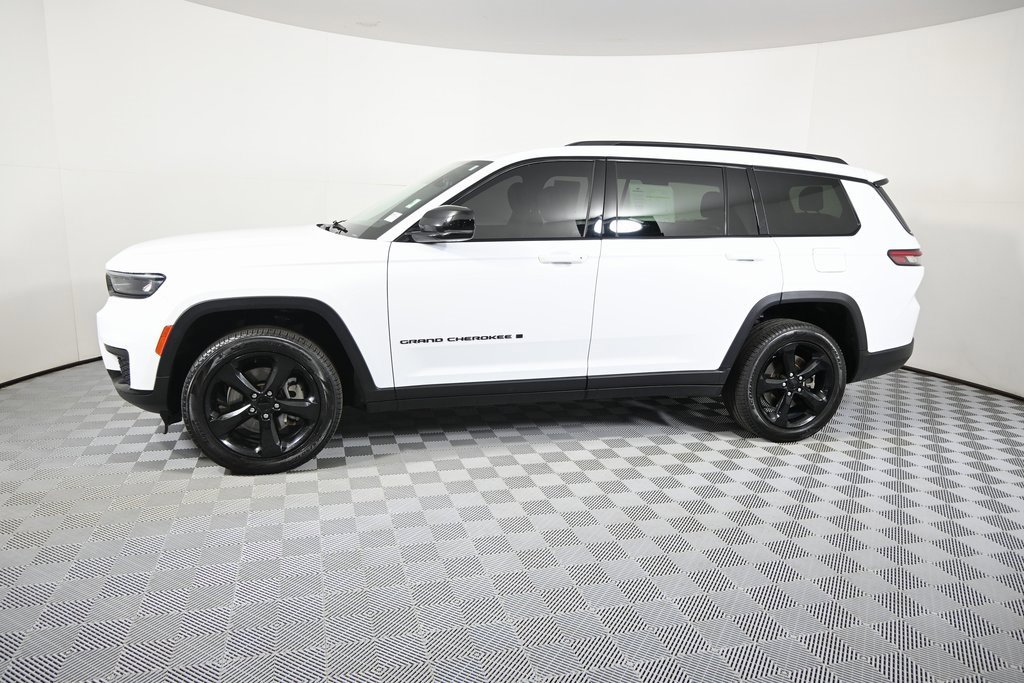 Used 2022 Jeep Grand Cherokee L Altitude image 2