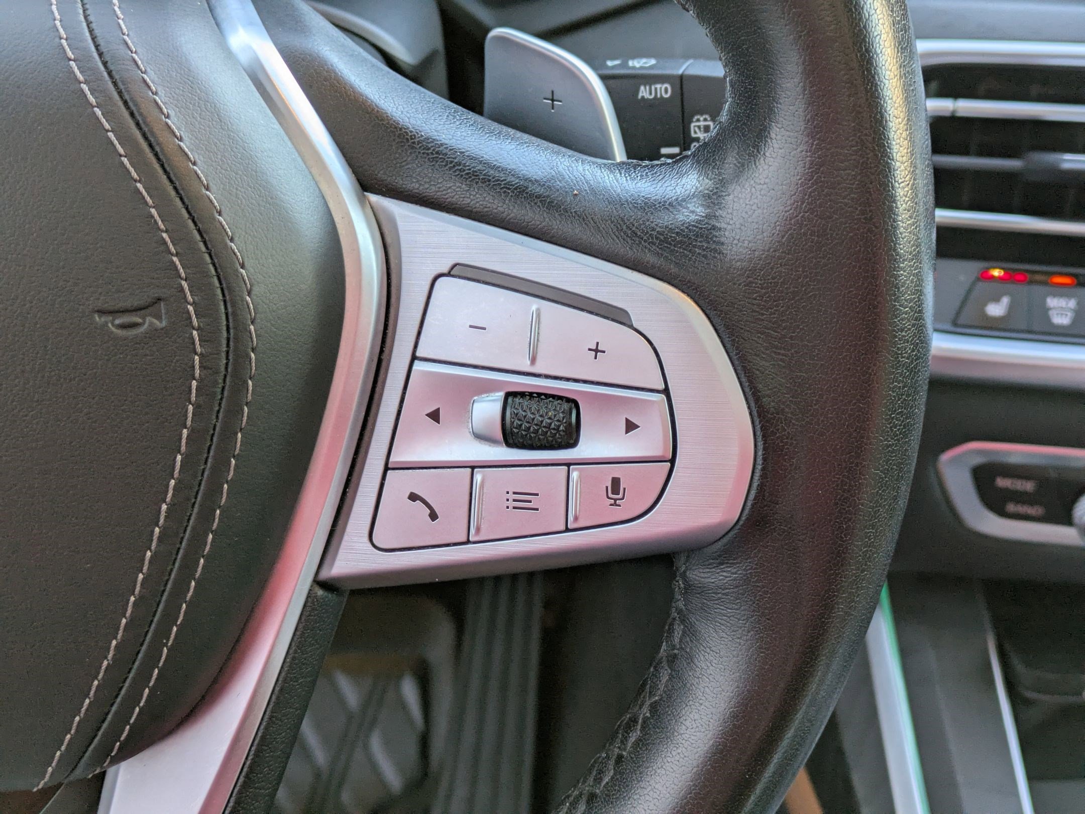 Used 2021 BMW X7 xDrive40i w/ Executive Package image 18