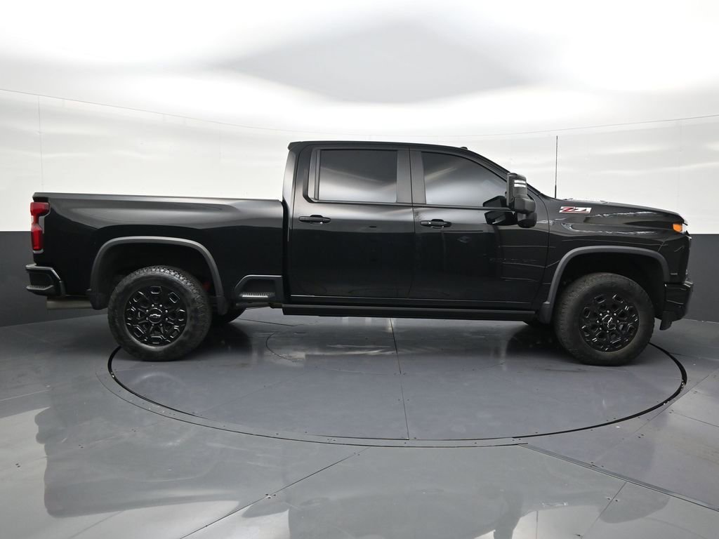 Used 2022 Chevrolet Silverado 2500 LTZ w/ LTZ Plus Package image 6