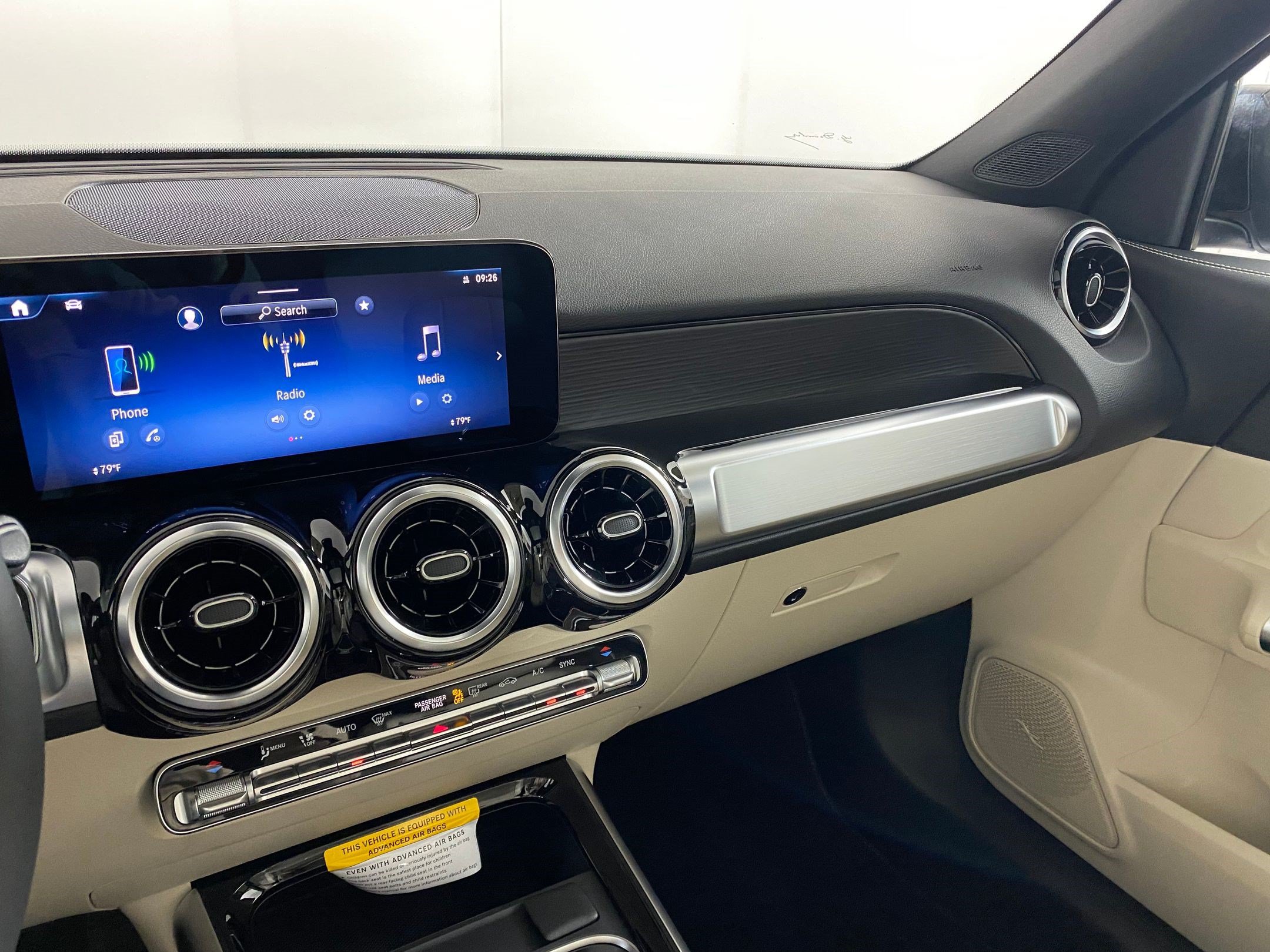 Used 2026 Mercedes-Benz GLB 250 4MATIC image 26