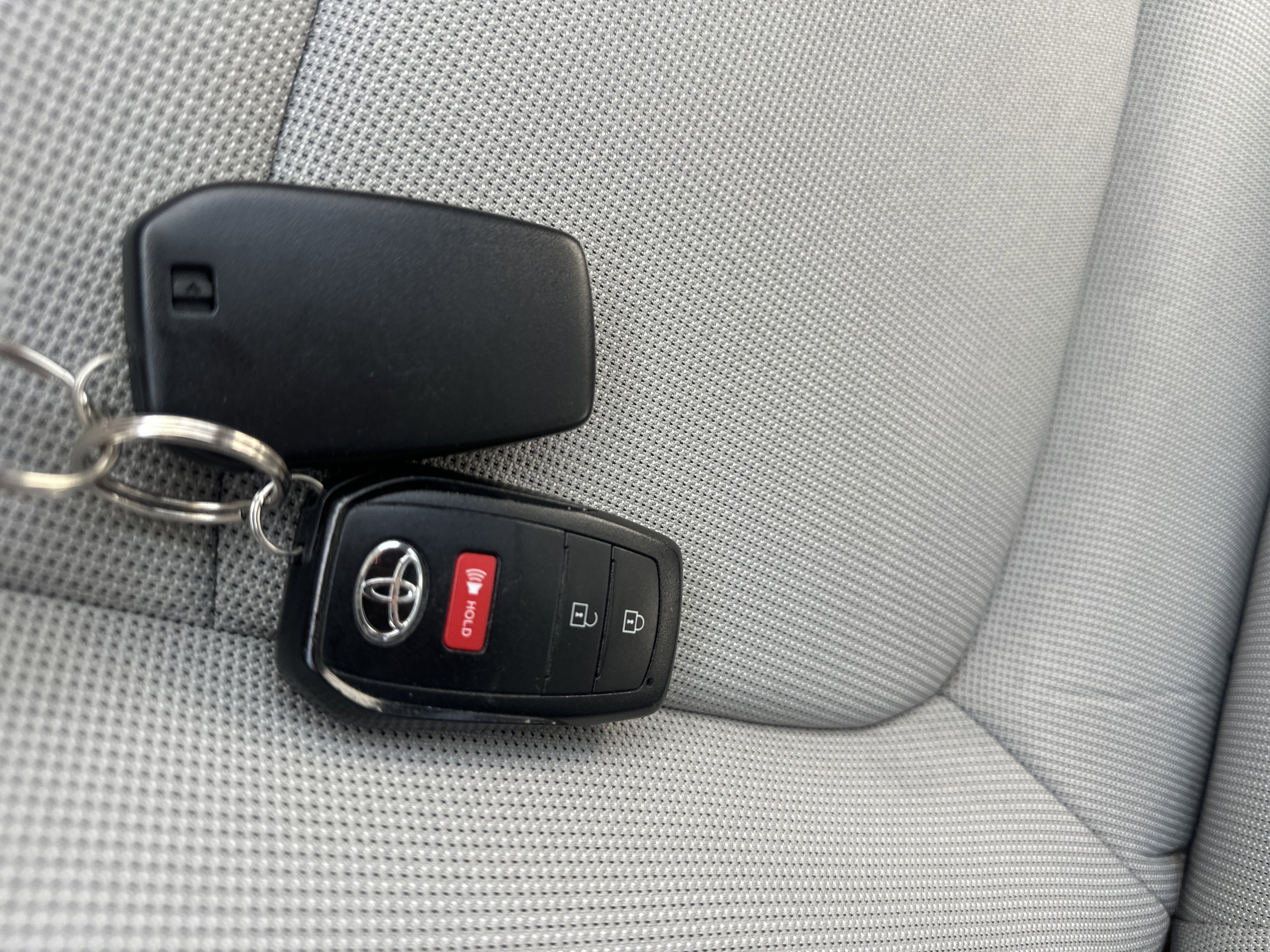 Used 2022 Toyota Corolla Cross LE image 20