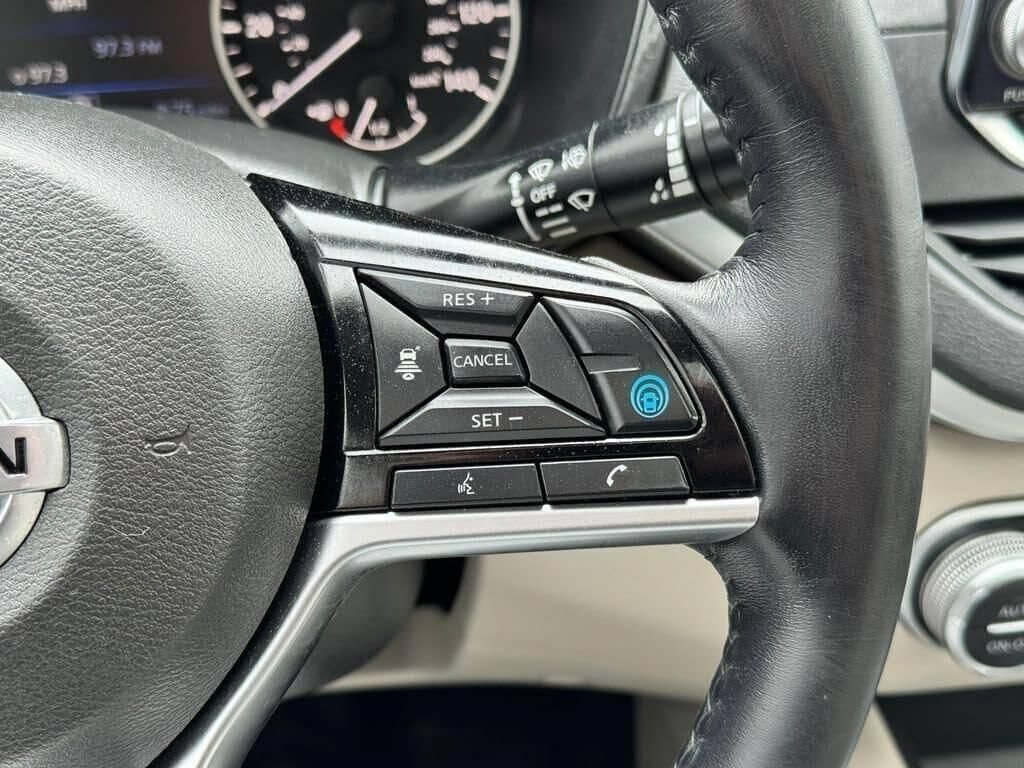 Used 2019 Nissan Altima 2.5 SV FWD image 24