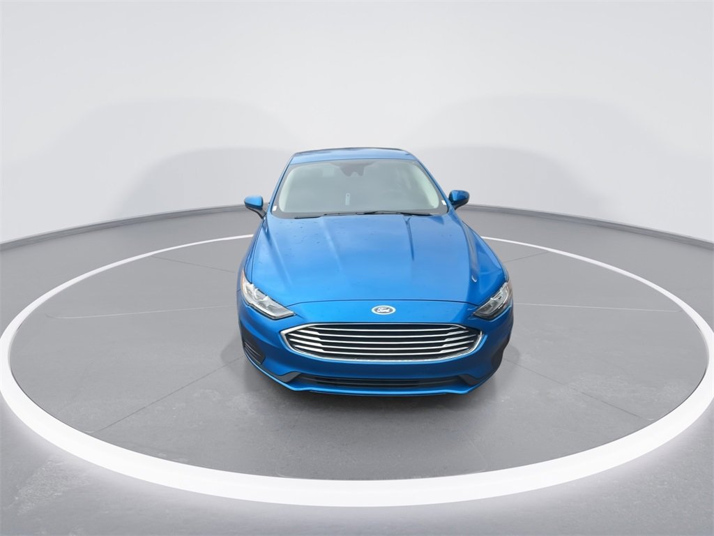 Used 2020 Ford Fusion SE image 3