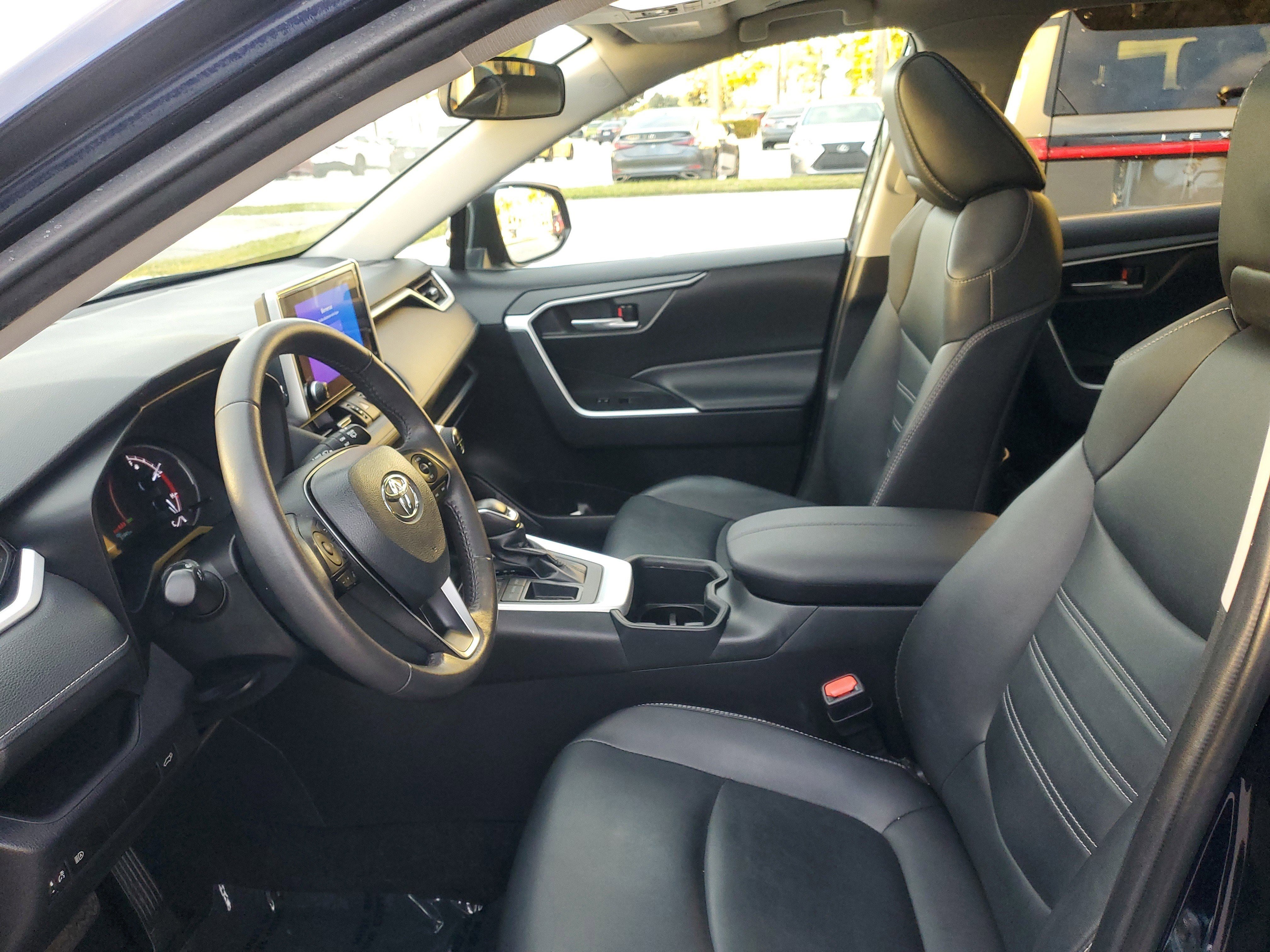 Used 2024 Toyota RAV4 XLE Premium image 16