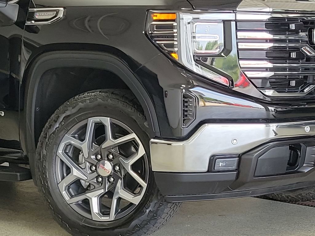 Certified 2024 GMC Sierra 1500 SLT AWD/4WD image 2