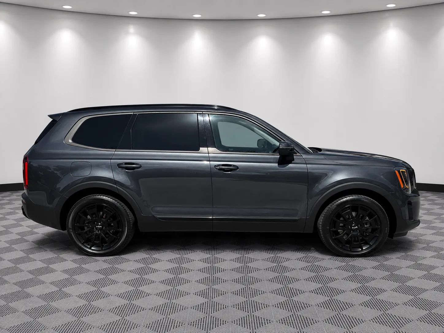 Used 2022 Kia Telluride EX w/ EX Premium Package AWD/4WD image 2