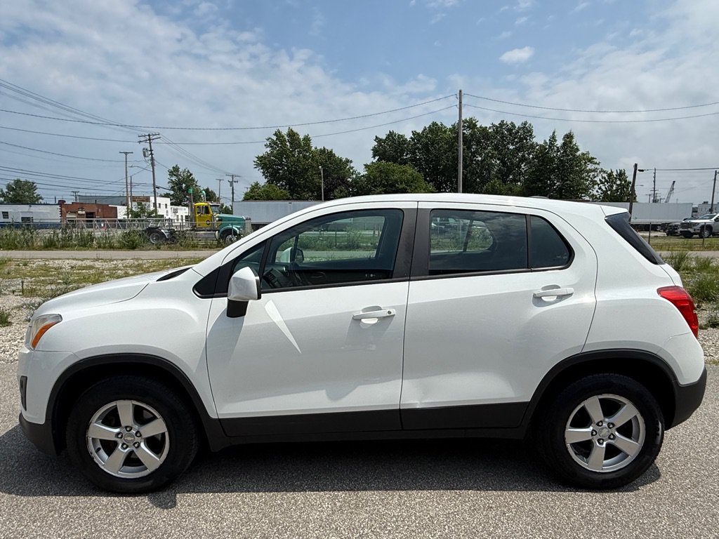 Used 2016 Chevrolet Trax LS AWD/4WD image 6