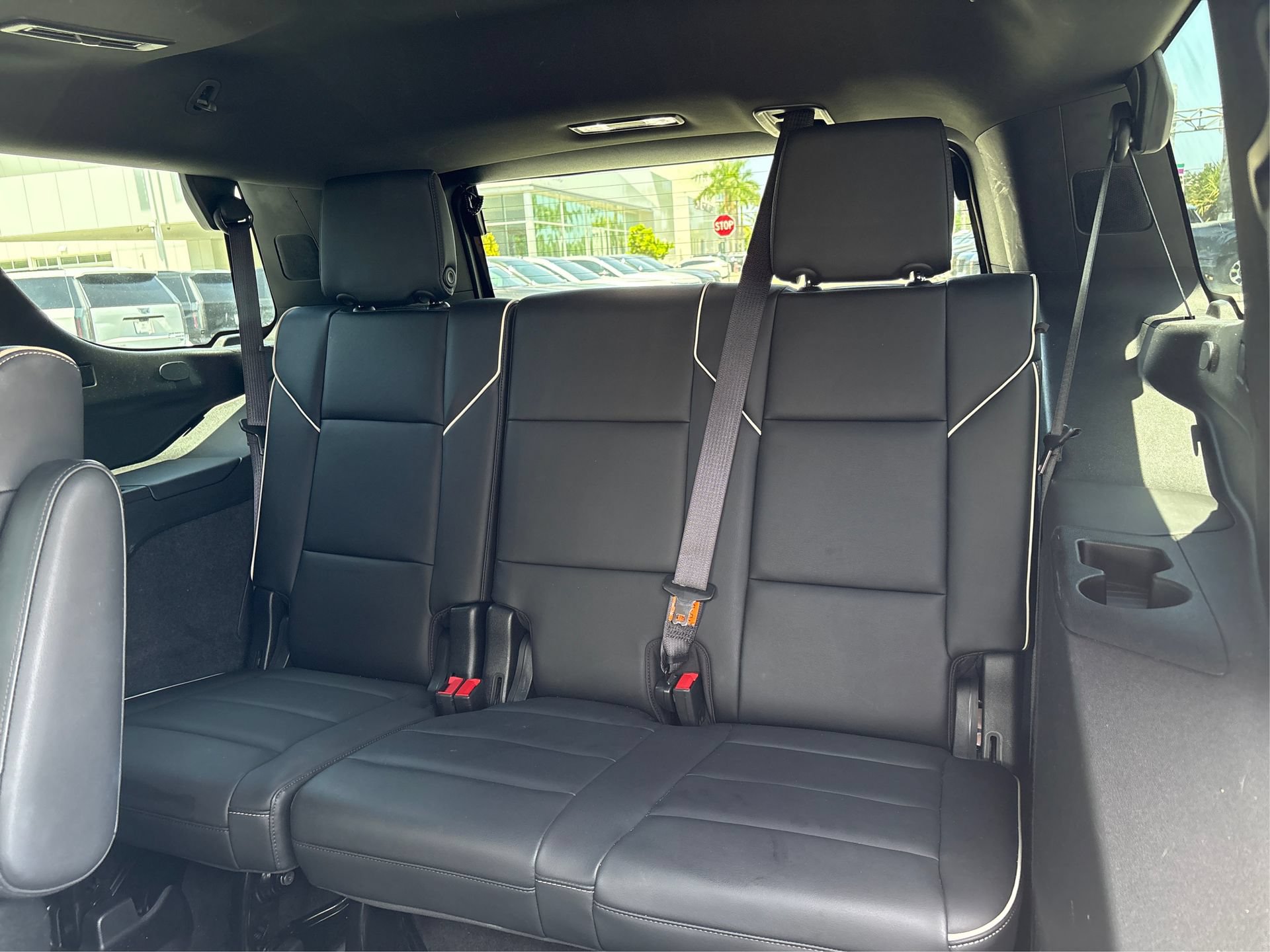 Certified 2022 Cadillac Escalade Premium Luxury w/ Performance Package AWD/4WD image 13