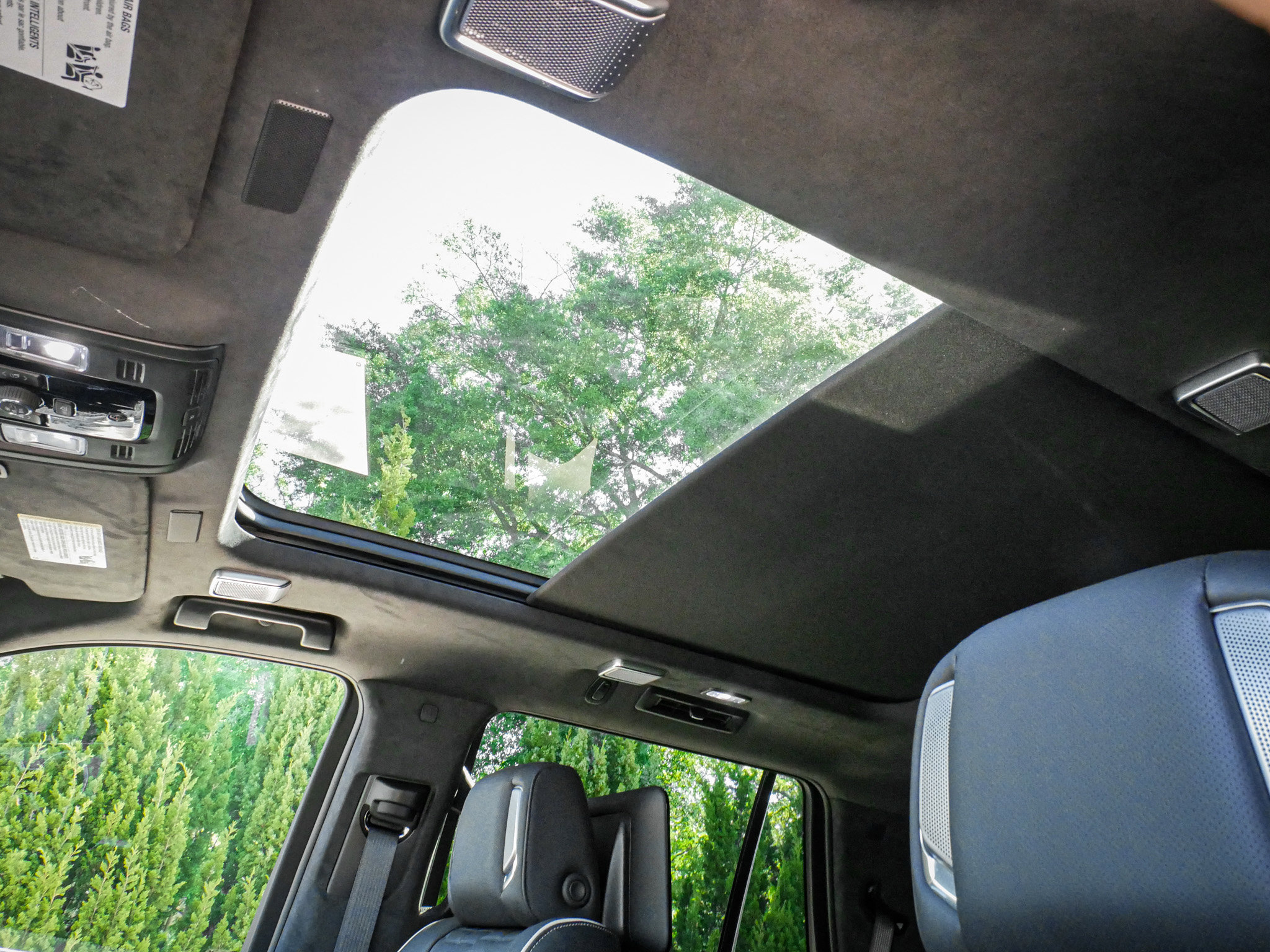 Used 2026 Cadillac Escalade V w/ LPO, ONYX Package AWD/4WD image 28