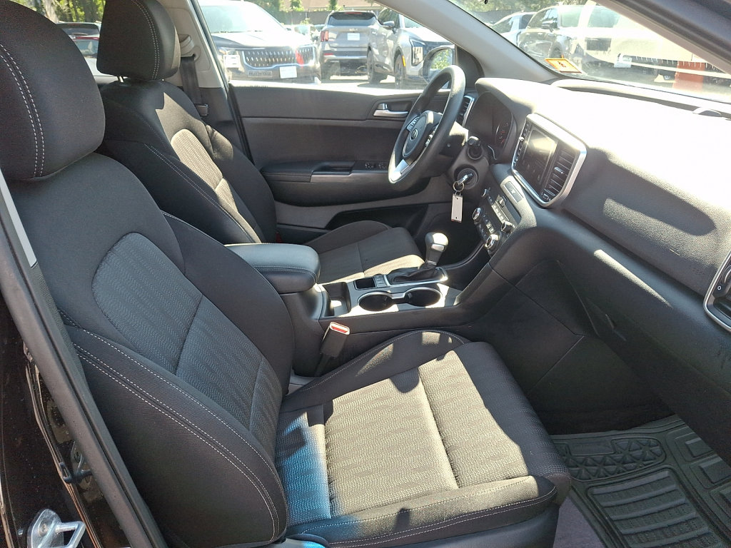 Used 2021 Kia Sportage LX AWD/4WD image 13