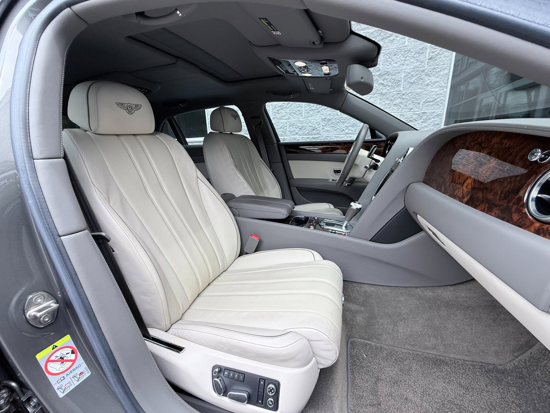 Used 2015 Bentley Flying Spur V8 AWD/4WD image 38