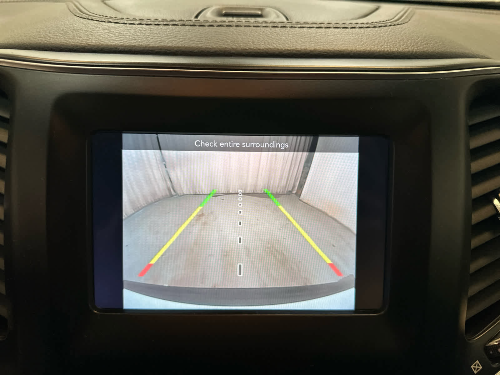 Used 2020 Jeep Cherokee Latitude w/ Cold Weather Group image 15