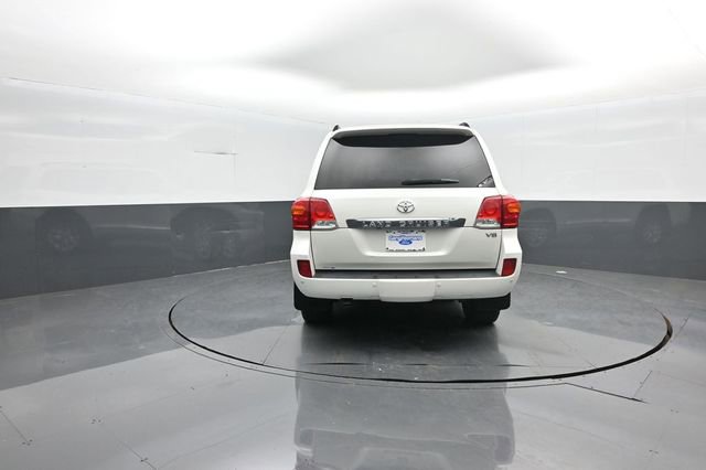 Used 2013 Toyota Land Cruiser image 6