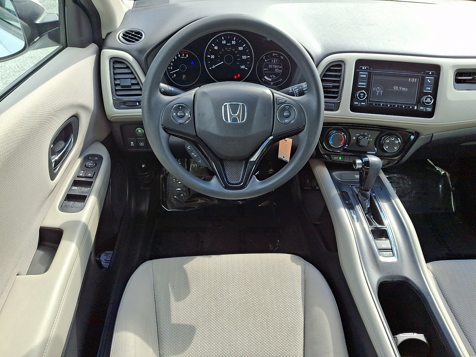 Used 2017 Honda HR-V LX image 11