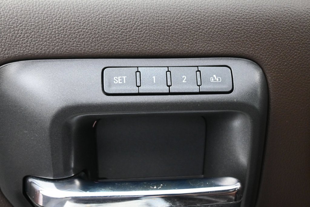 Used 2019 Chevrolet Silverado 2500 High Country w/ Duramax Plus Package AWD/4WD image 5