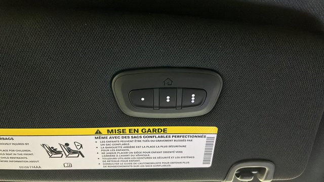 Used 2026 Chrysler Pacifica Select FWD image 34