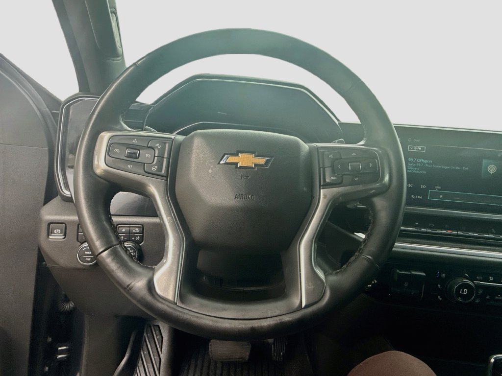 Used 2024 Chevrolet Silverado 1500 LTZ AWD/4WD image 12