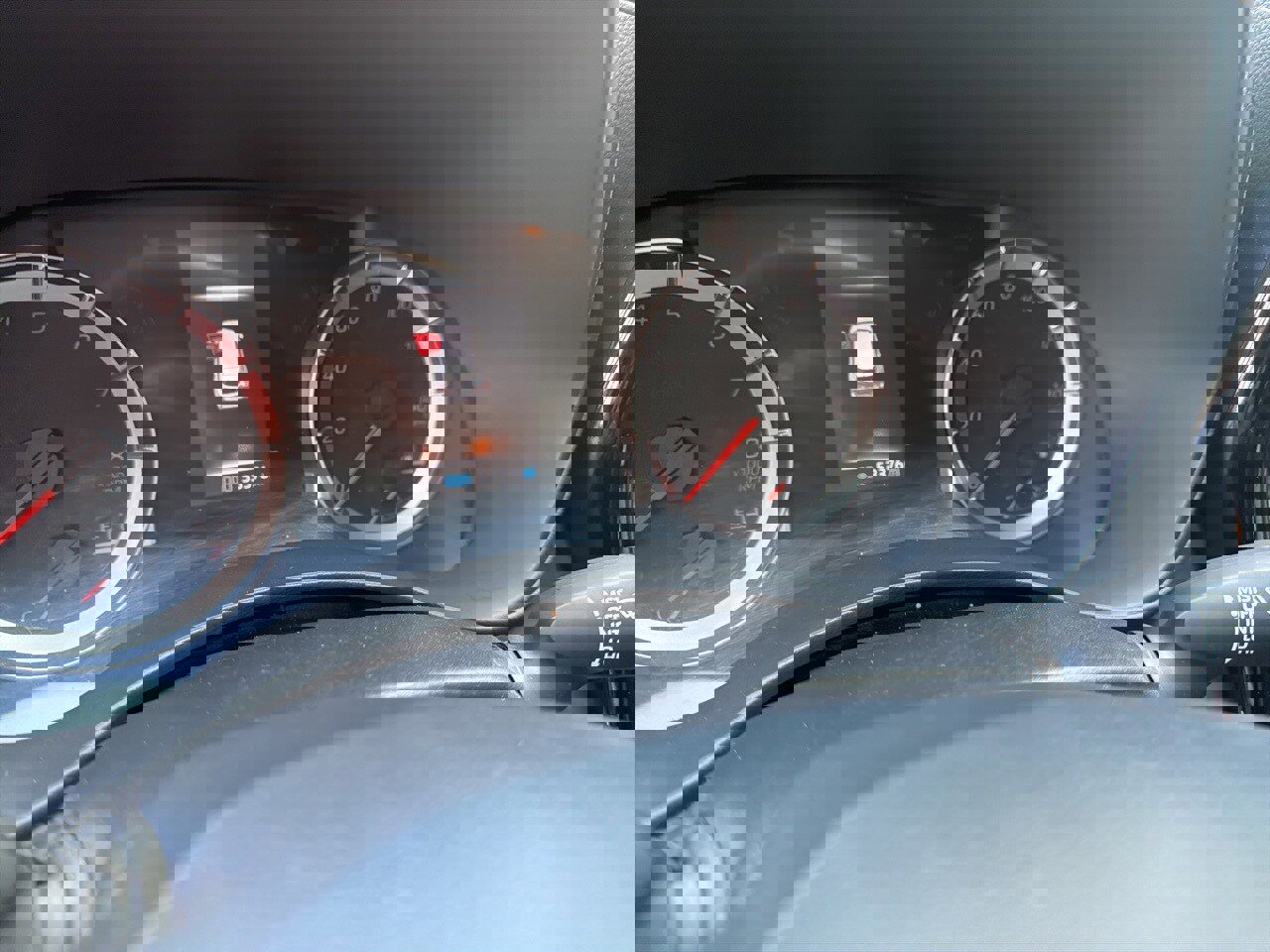 Used 2022 Toyota Highlander LE image 2