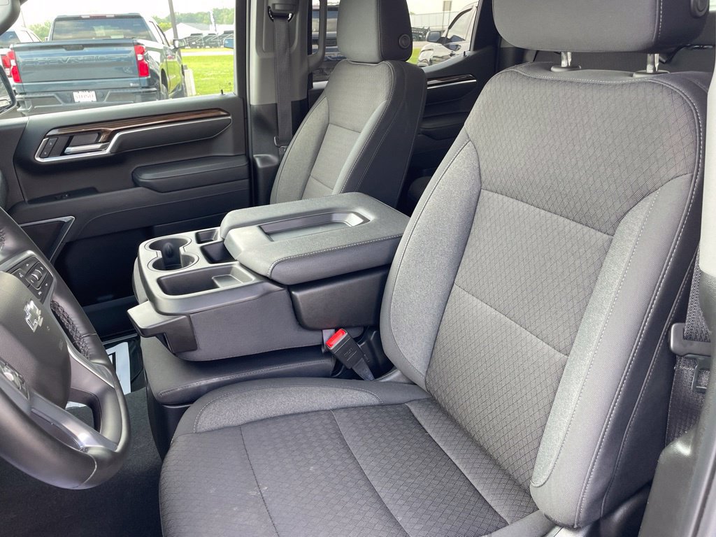Used 2026 Chevrolet Silverado 1500 RST AWD/4WD image 12