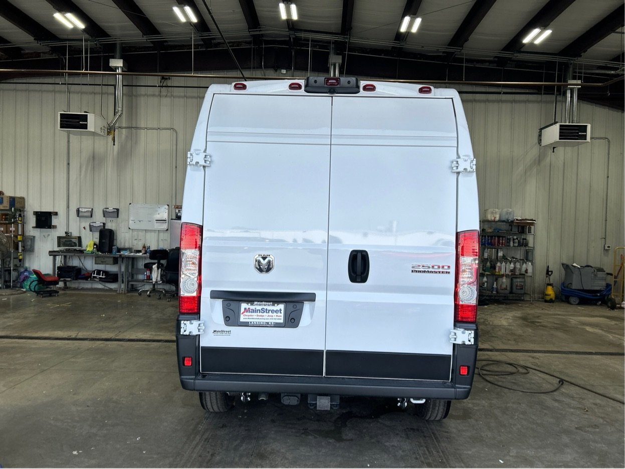 New 2026 RAM ProMaster 2500 FWD image 4