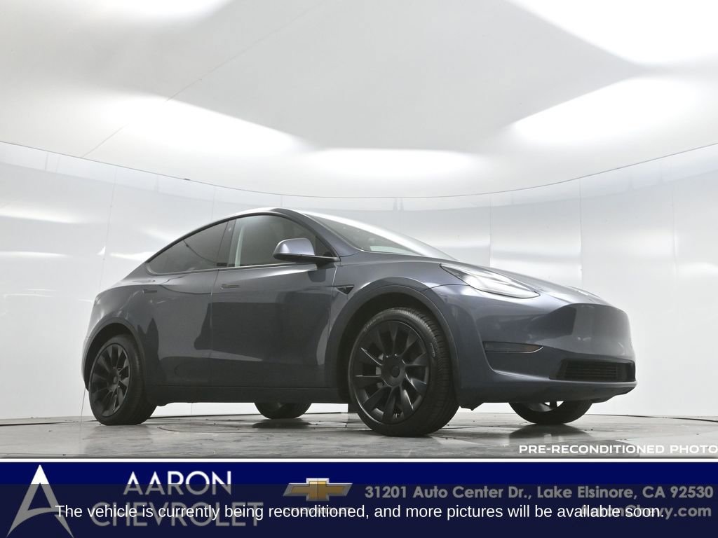 Used 2023 Tesla Model Y Long Range image 2