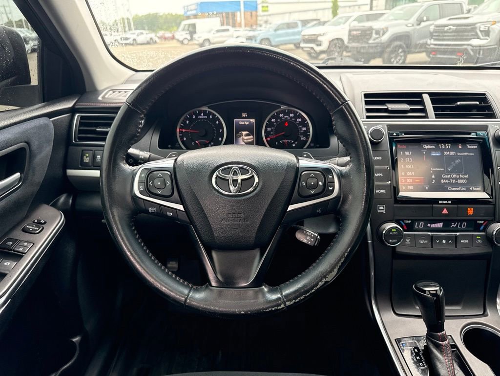 Used 2016 Toyota Camry XSE FWD image 16