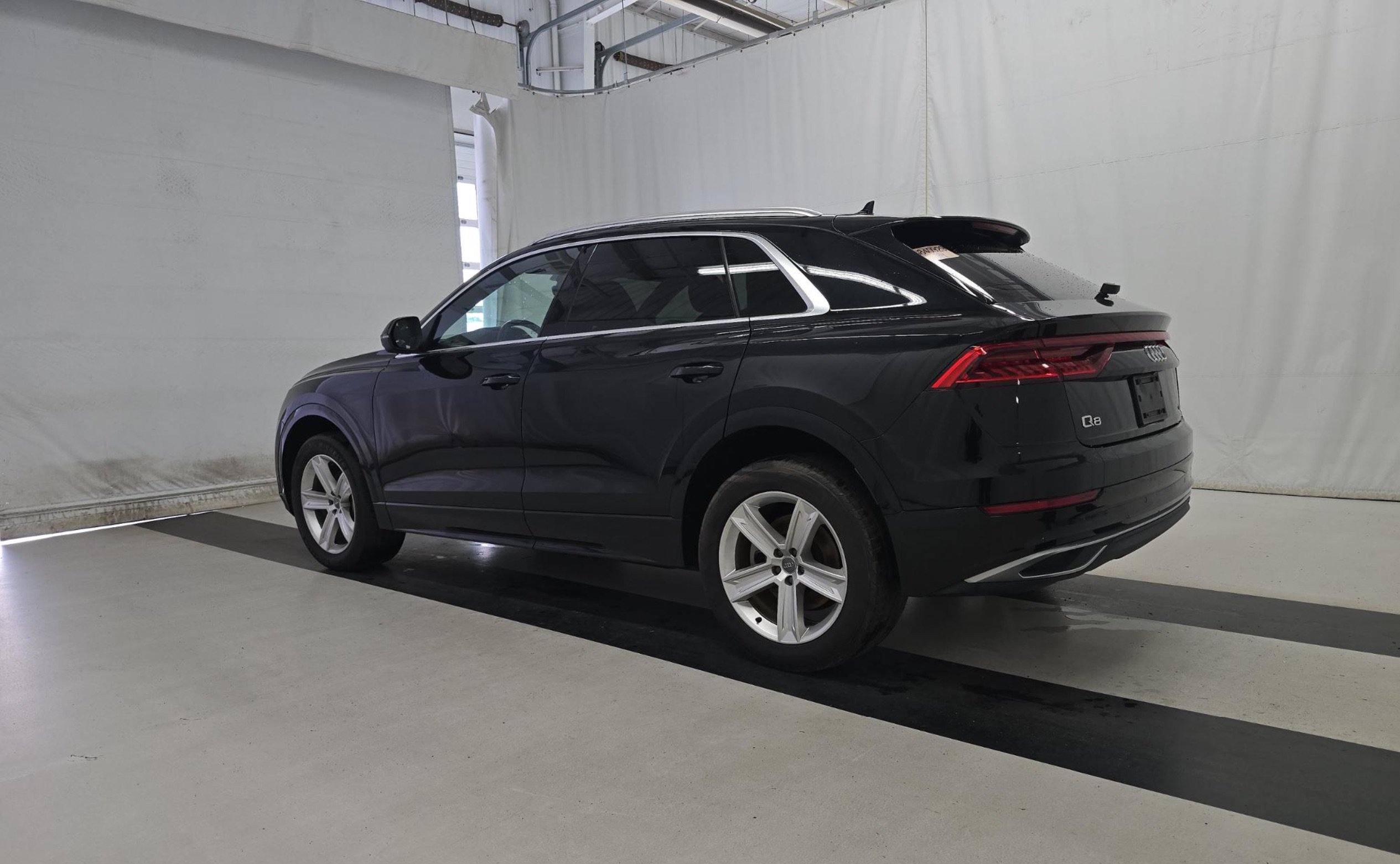 Used 2019 Audi Q8 Premium w/ Convenience Package AWD/4WD image 5