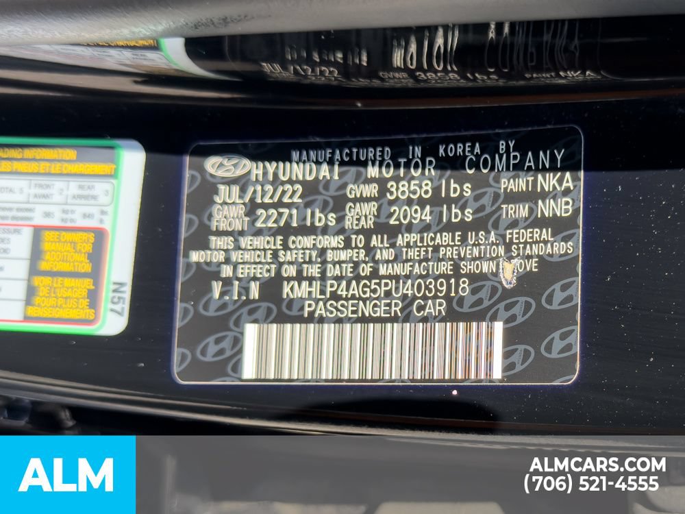 Used 2023 Hyundai Elantra Limited FWD image 18