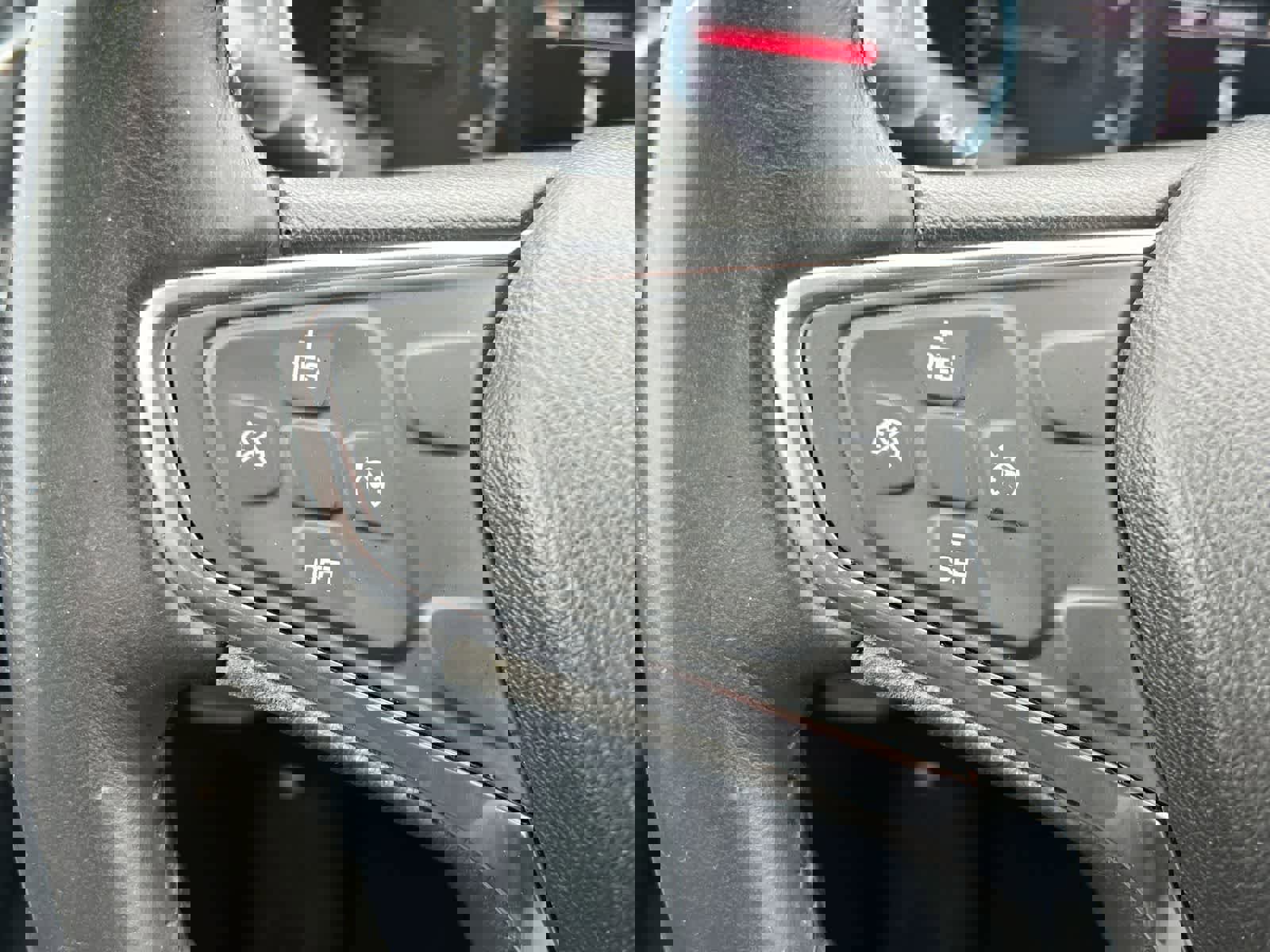 Used 2018 Chevrolet Equinox LT image 23