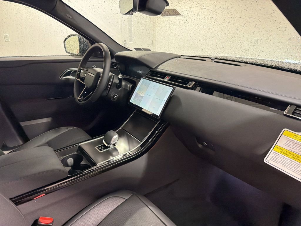 New 2026 Land Rover Range Rover Velar Dynamic SE image 24