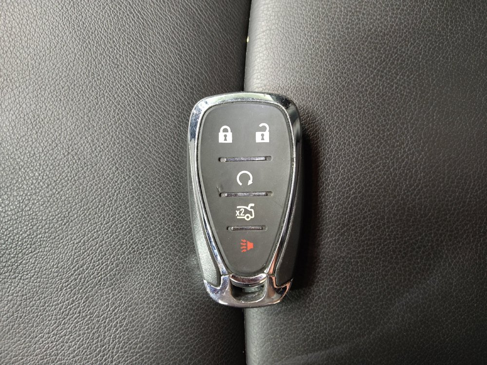 Used 2017 Chevrolet Cruze Premier FWD image 32