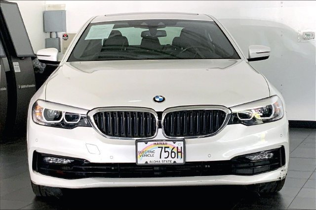 Used 2018 BMW 530e RWD image 3