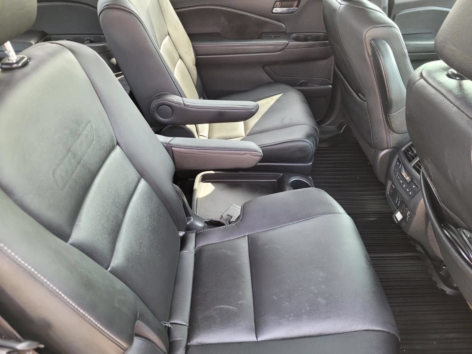 Used 2022 Honda Pilot Touring image 12