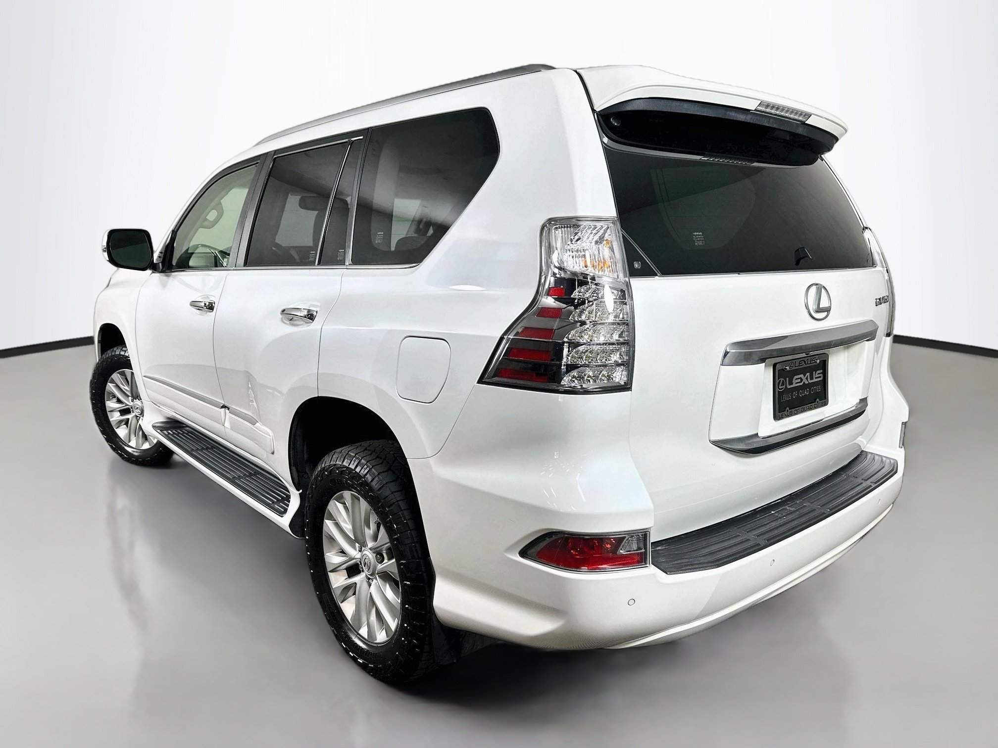 Used 2017 Lexus GX 460 Premium w/ Premium Package AWD/4WD image 5