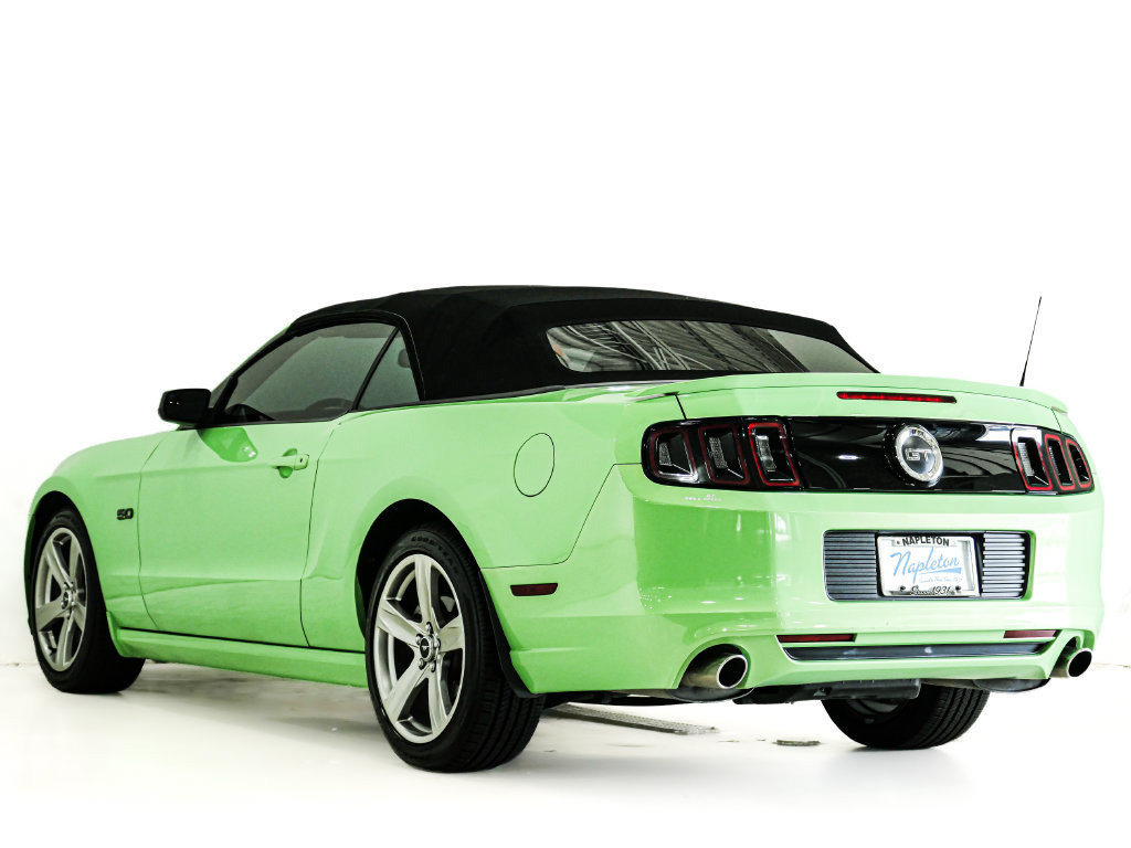 Used 2013 Ford Mustang GT Premium w/ Electronics Pkg RWD image 8