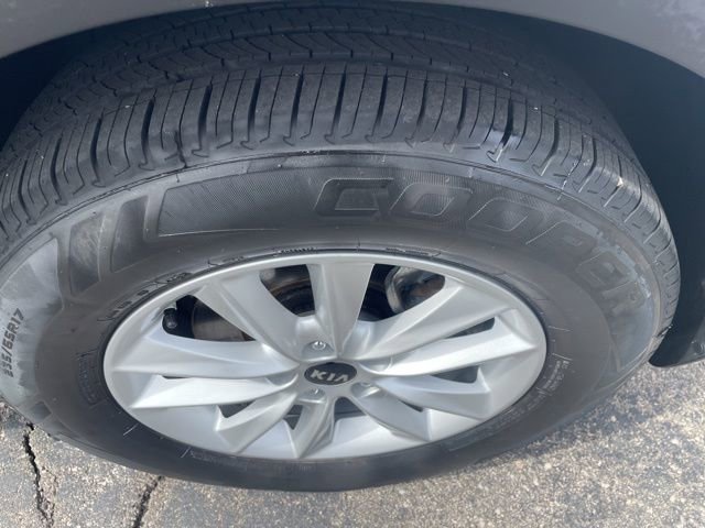 Used 2020 Kia Sorento L image 18