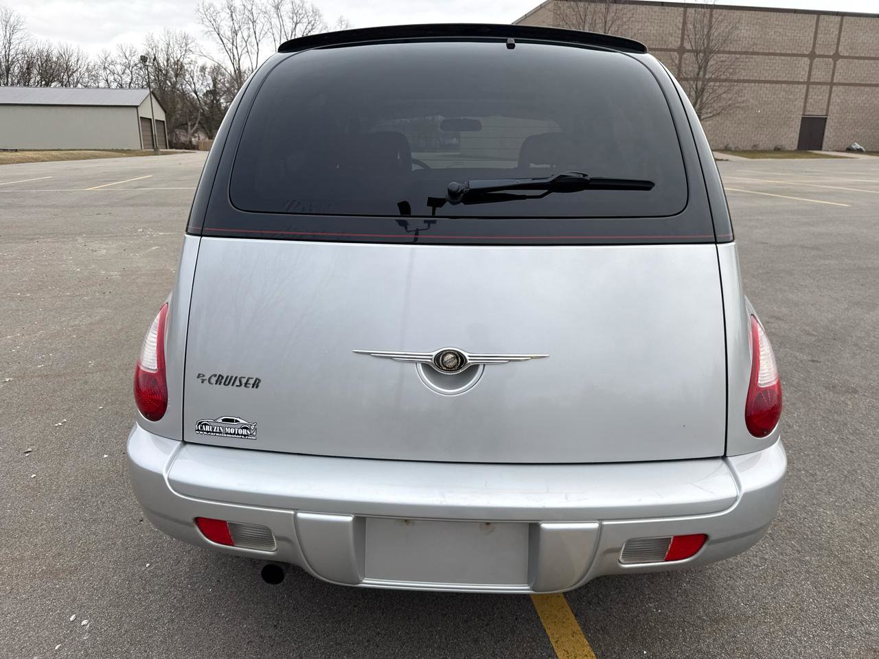 Used 2010 Chrysler PT Cruiser w/ PT Cruiser Couture Edition FWD image 6