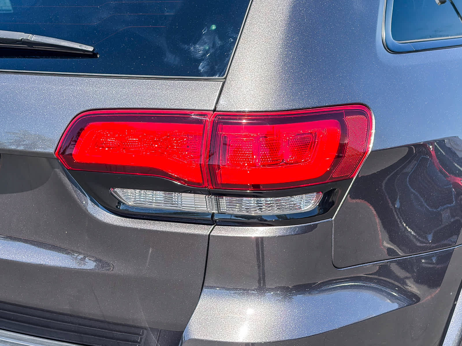 Used 2021 Jeep Grand Cherokee Laredo X AWD/4WD image 8