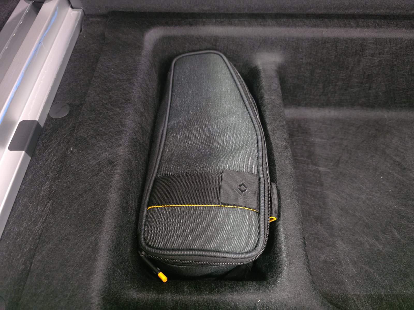 Used 2024 Rivian R1S Adventure Quad AWD/4WD image 34