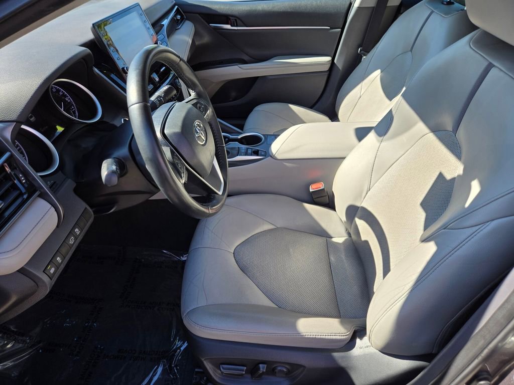 Used 2023 Toyota Camry XLE FWD image 10