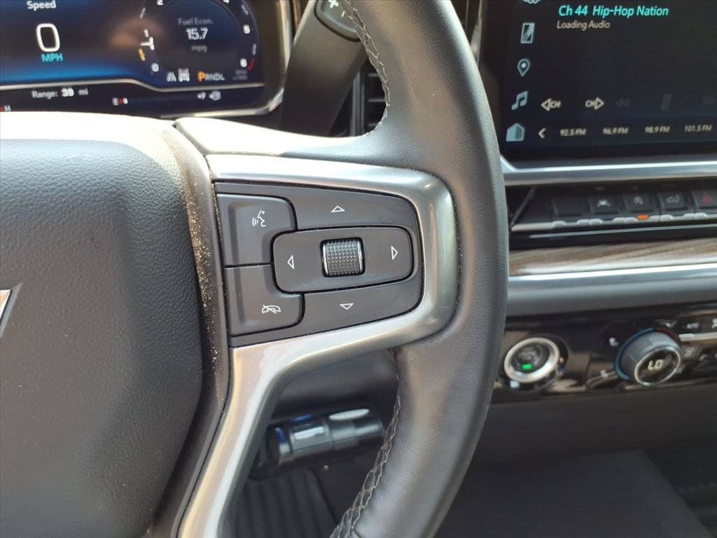 Used 2023 Chevrolet Silverado 1500 LT AWD/4WD image 30
