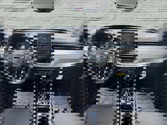 New 2025 Jeep Compass Limited w/ Sun & Sound Group image 18
