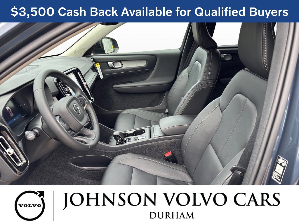 New 2026 Volvo XC40 B5 Core w/ Climate Package AWD/4WD image 12