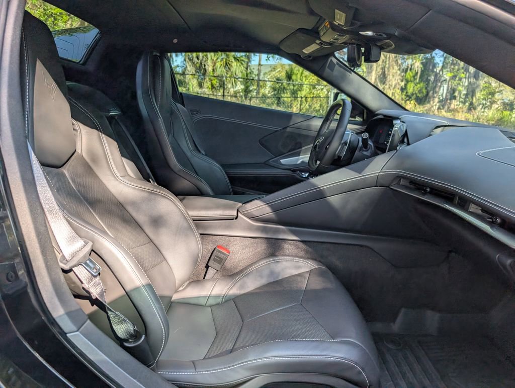 Used 2024 Chevrolet Corvette Stingray Convertible w/ Z51 Performance Package image 19