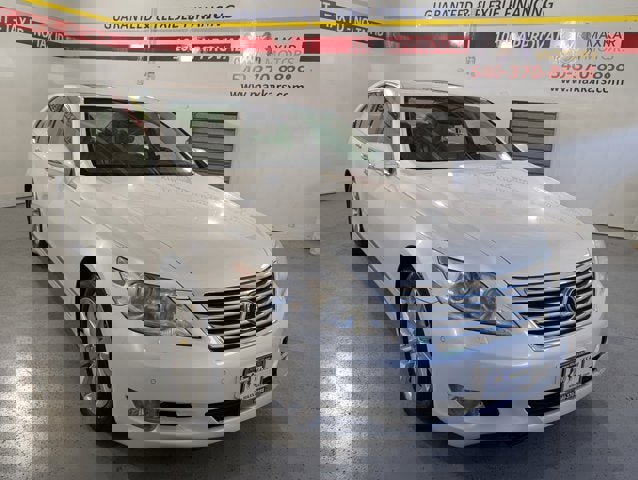 Used 2011 Lexus LS 460 AWD w/ Comfort Pkg image 1