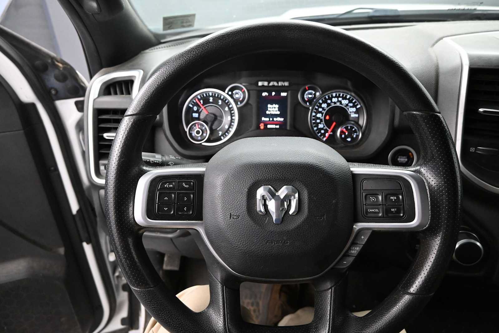 Used 2022 RAM 2500 Big Horn AWD/4WD image 11